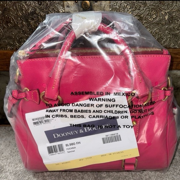 NWT Dooney & Bourke Florentine satchel in Fuchsia with strap - Picture 10 of 10